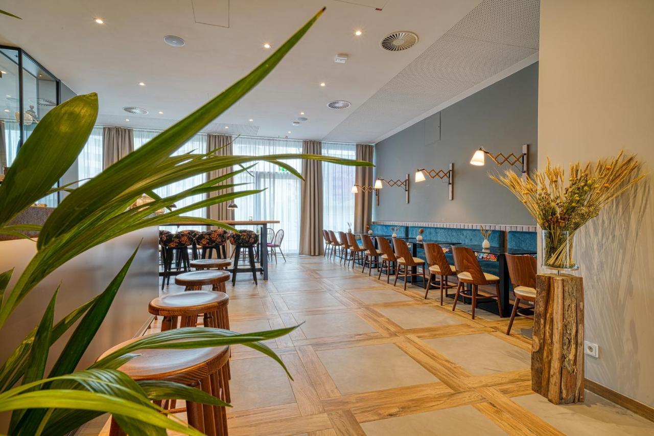 Vienna House Easy By Wyndham Freiburg City מראה חיצוני תמונה