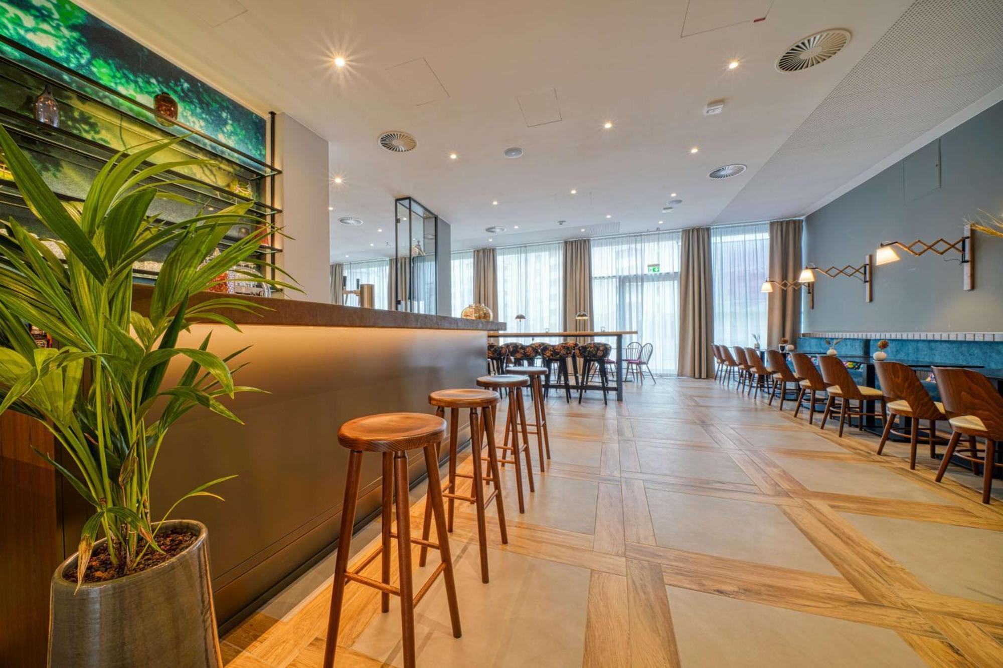 Vienna House Easy By Wyndham Freiburg City מראה חיצוני תמונה